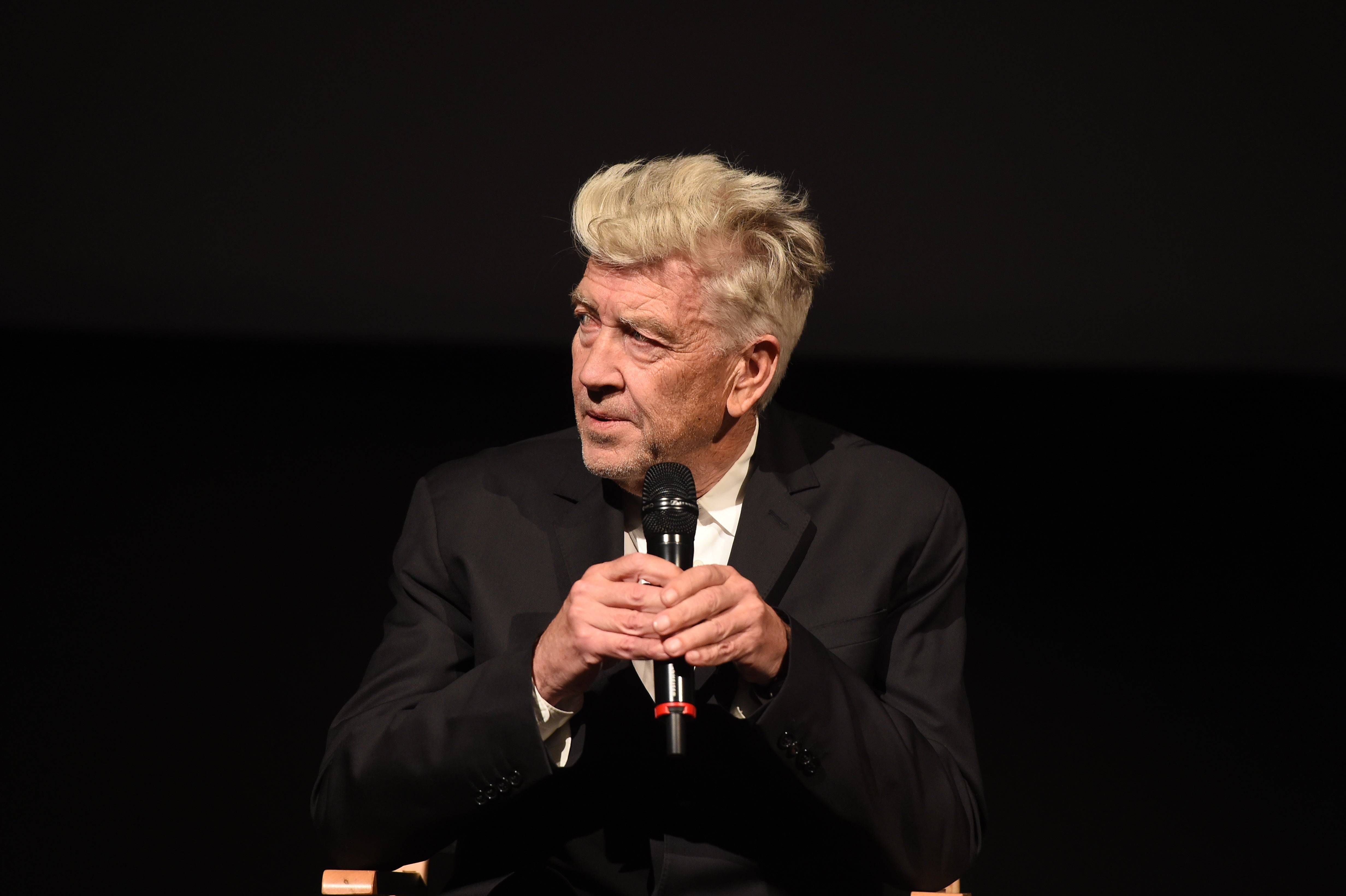 Nhà làm phim huyền thoại David Lynch đi qua ở 78