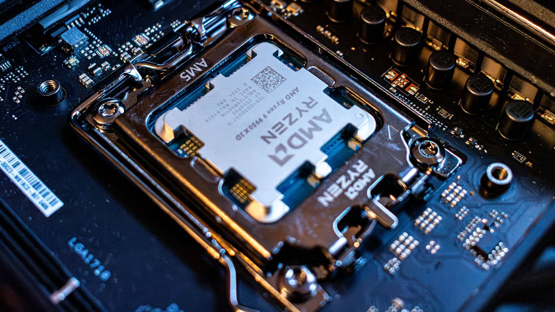 AMD Ryzen 9 9950x3d写真1